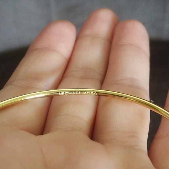 ✨️HP✨️ Michael Kors Gold💛 Medallion🏅 Bracelet - NWT - Picture 5 of 15